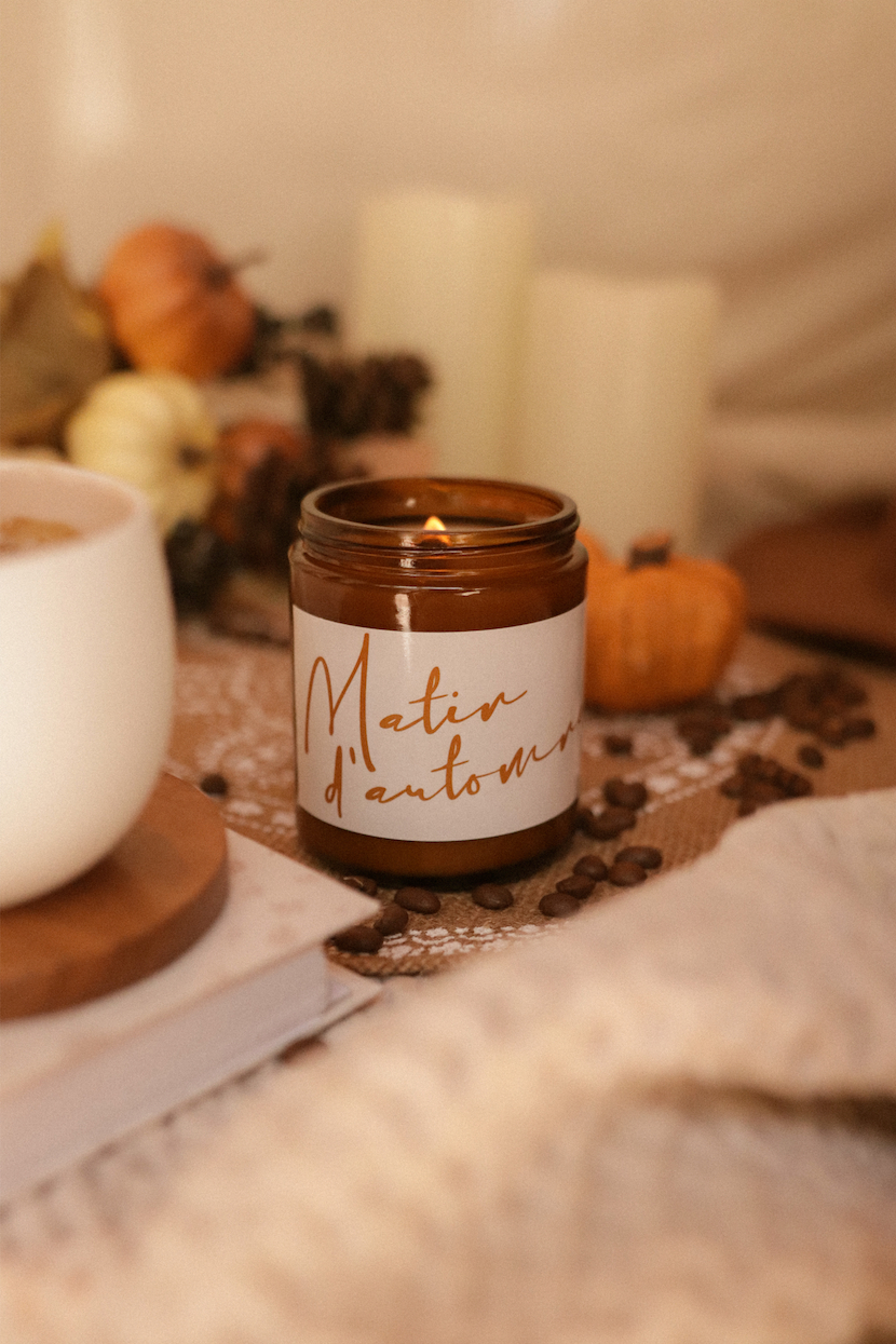 Matin d'automne | Bougie de soja avec mèche de bois (Améliorée)