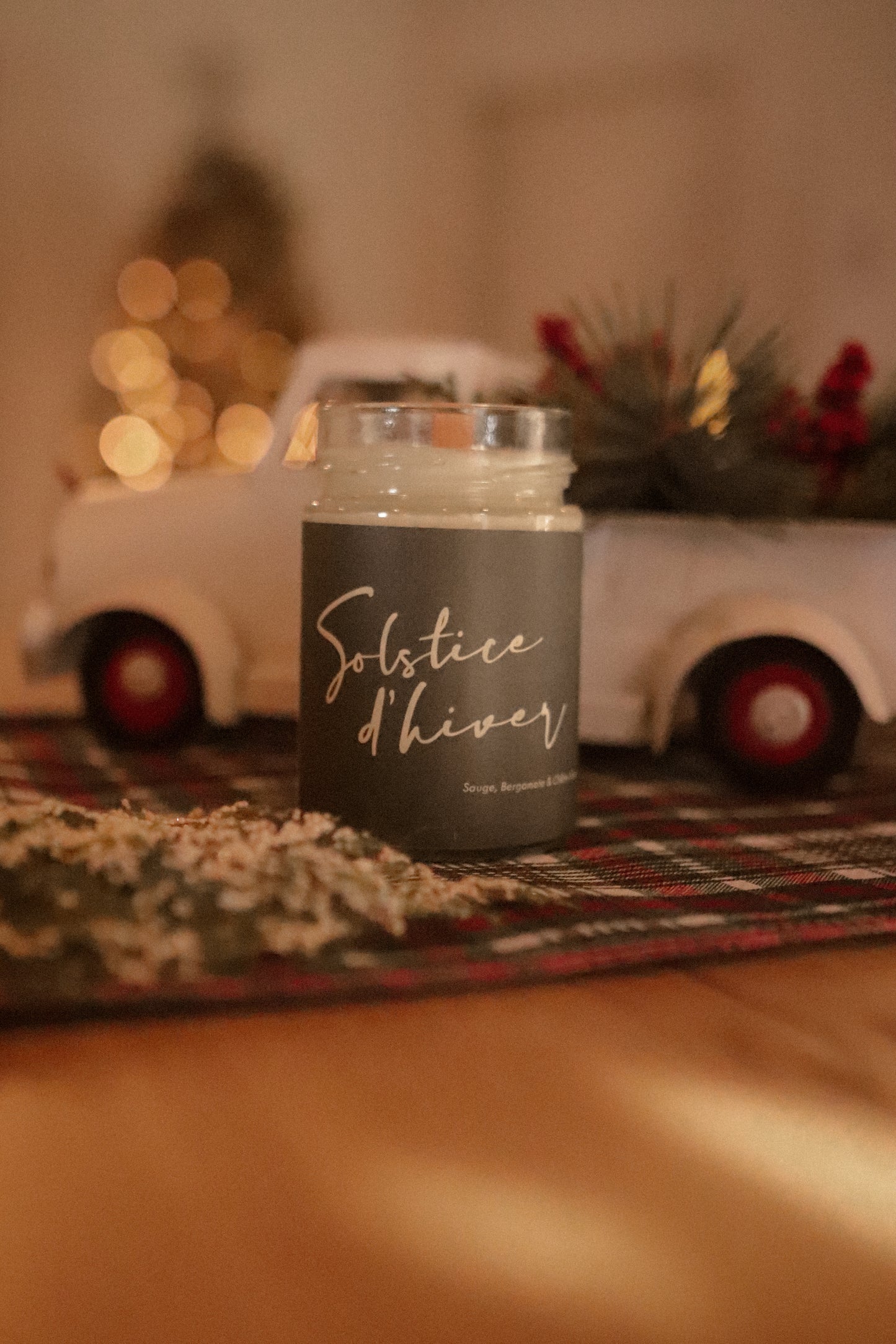 Solstice d'hiver | Bougie de soja avec mèche de bois (NOUVEAU FORMAT 10 OZ)