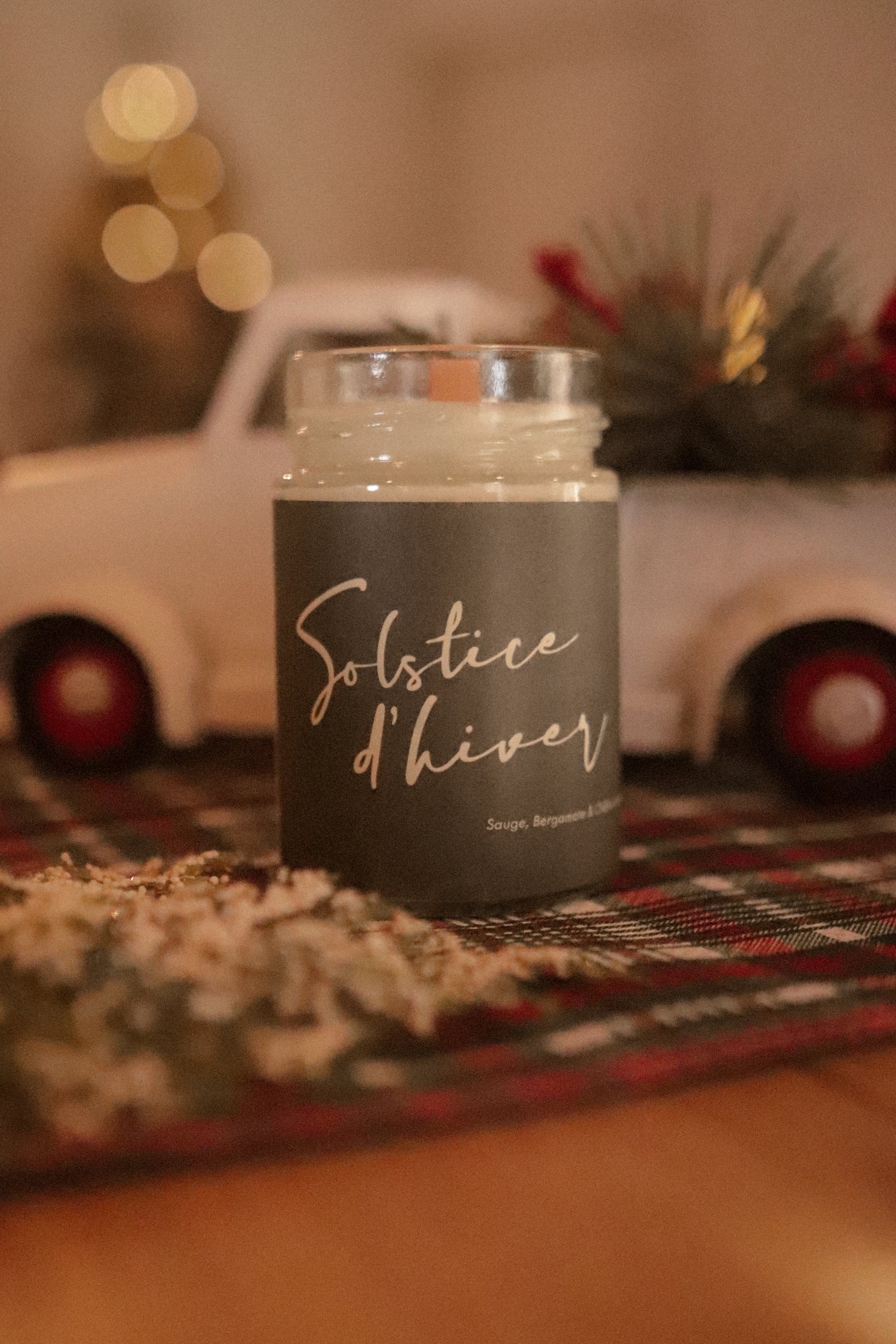 Solstice d'hiver | Bougie de soja avec mèche de bois (NOUVEAU FORMAT 10 OZ)