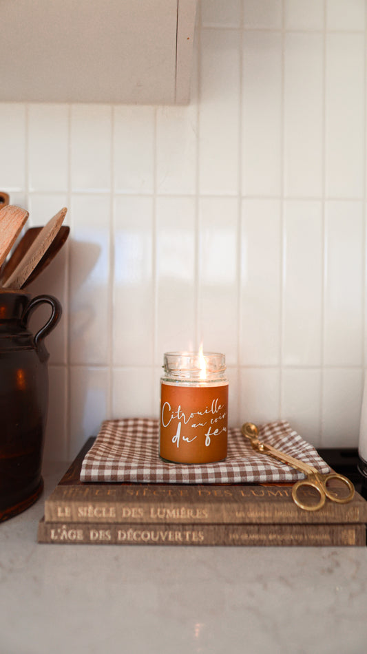 Citrouille au coin du feu | Bougie de soja avec mèche de soja (FORMAT 10 OZ)